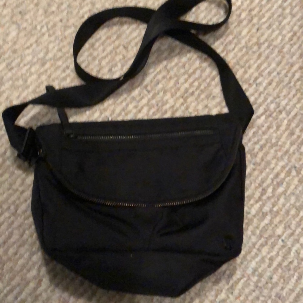Lululemon crossbody black bag